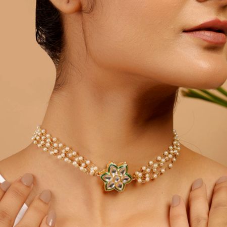 Pearl Kundan Flower Choker Necklace with Gold Tone